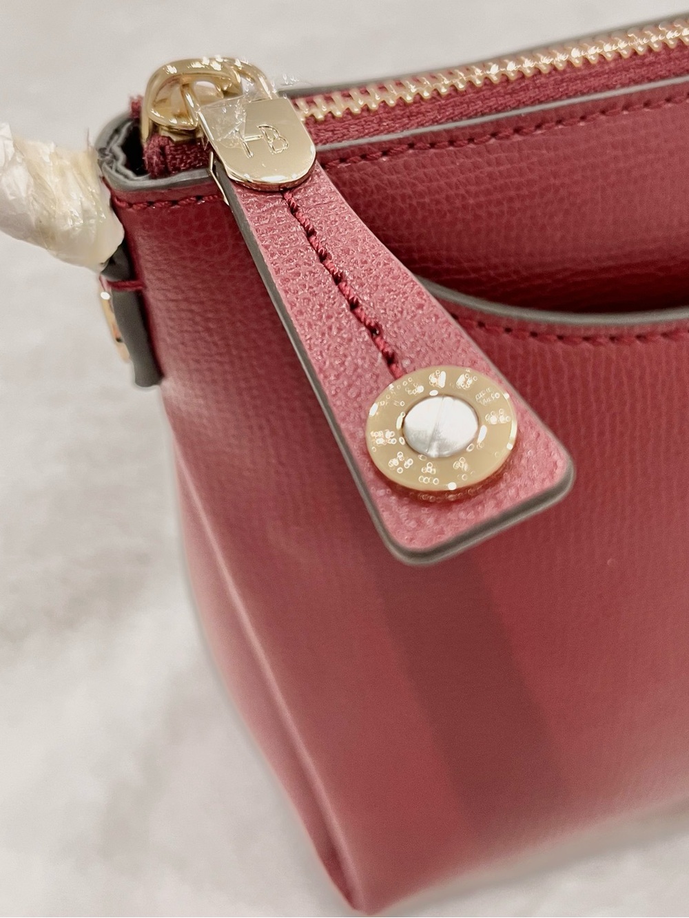 Henri Bendel Pebbled Leather Bowery Crossbody Bag Oxblood NWT - Picture 4 of 15